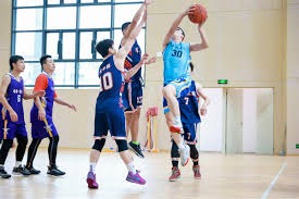 [图]法甲-K77双响马尤卢传射 巴黎5-0雷恩距榜首1分